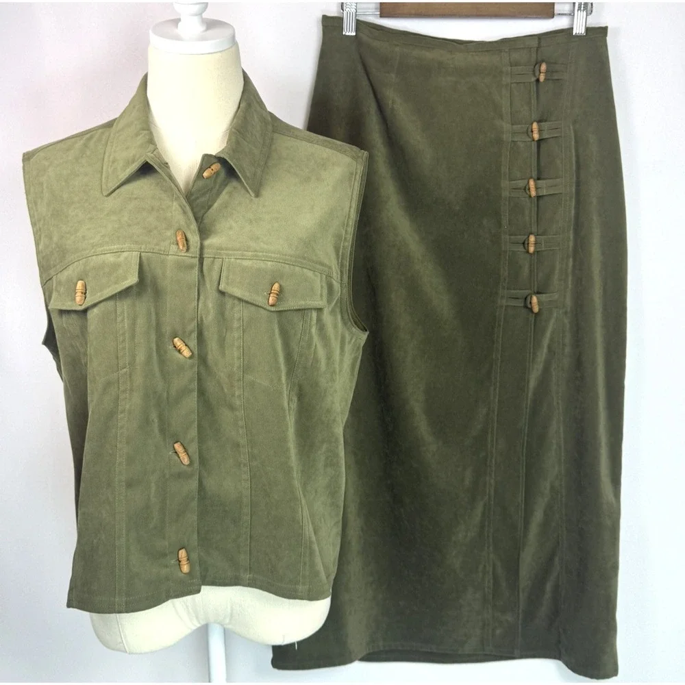 Sun River Clothing Co Green Matching Vest & Skirt Women's Size L
